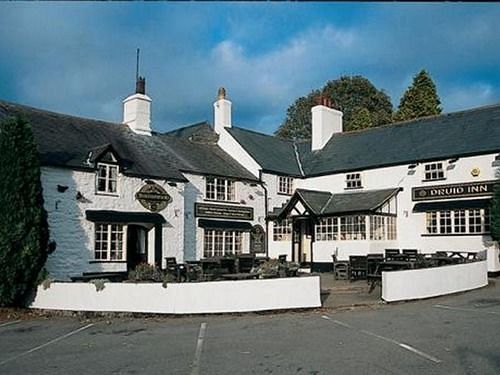 The Druid Inn Llanferres 외부 사진